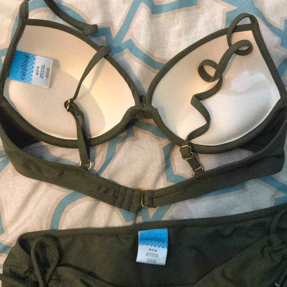 Bikini - Picture 3 of 3